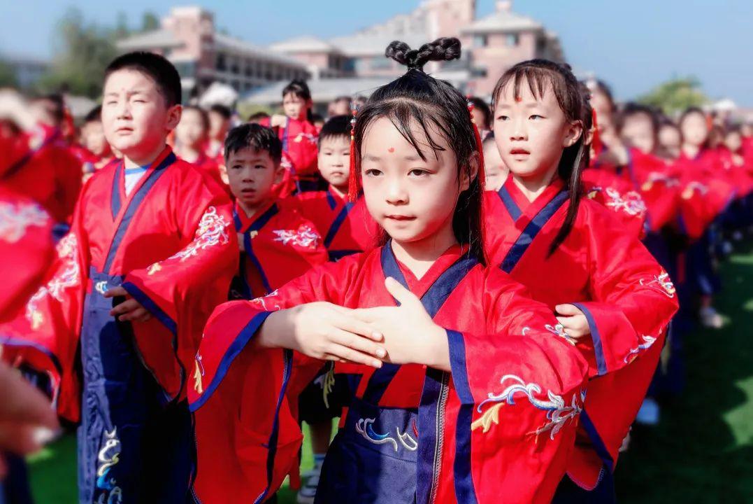 眼明心亮识真伪,手巧心慧创意多打一生肖仔细释义、解释与落实、构建解答解释落实